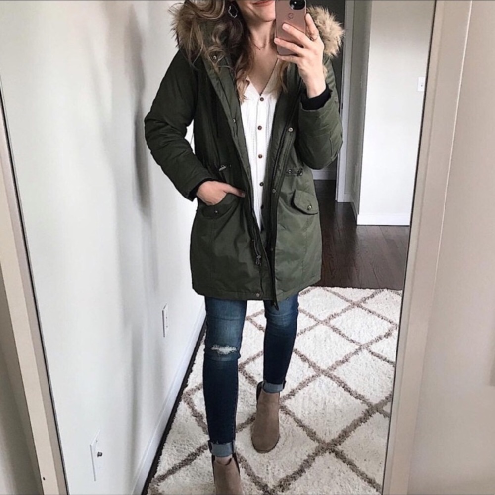 Winter Parka olive green faux fur hooded women jacket coat.
